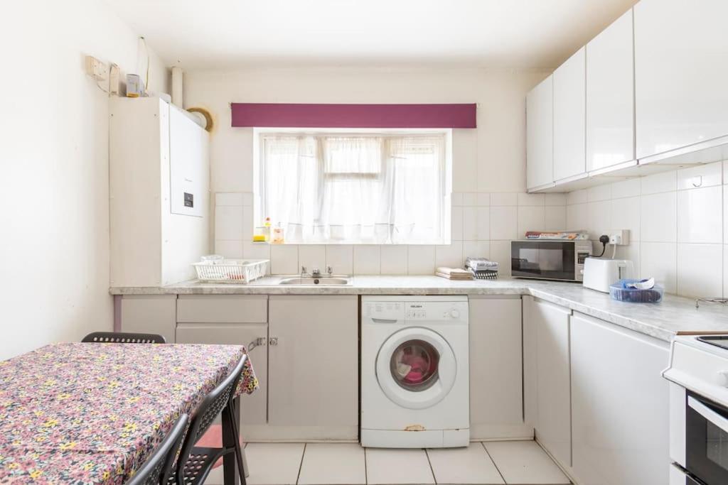 Cosy 1 Bedroom Flat Near Barking Town Centre Ngoại thất bức ảnh