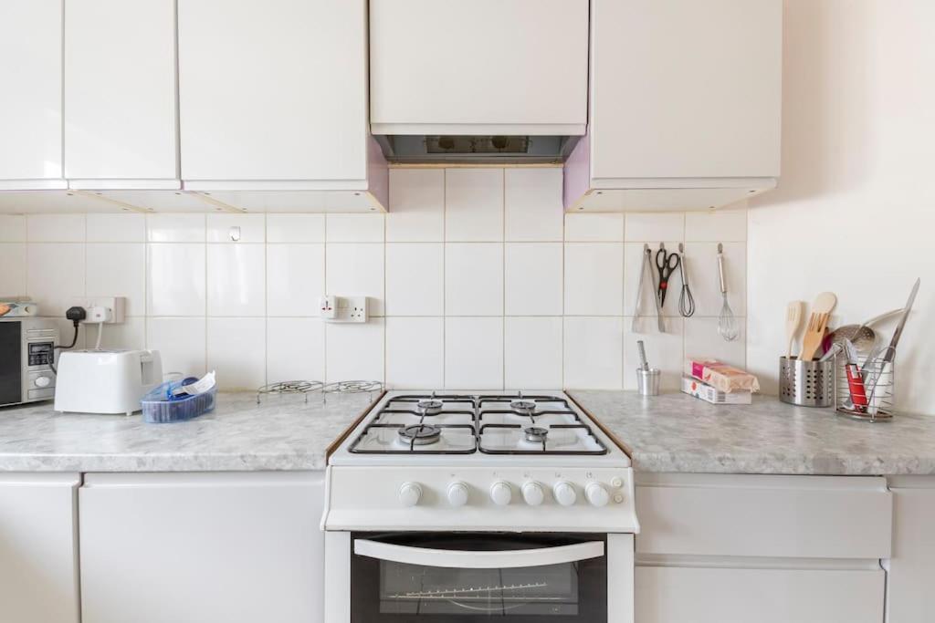 Cosy 1 Bedroom Flat Near Barking Town Centre Ngoại thất bức ảnh