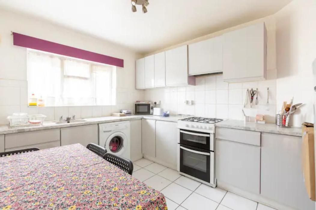 Cosy 1 Bedroom Flat Near Barking Town Centre Ngoại thất bức ảnh